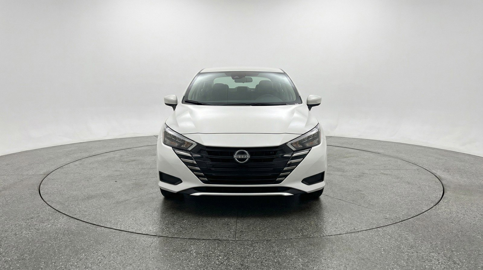 Used 2025 Nissan Versa SV FWD image 2