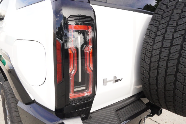 Used 2026 GMC Hummer EV SUV AWD/4WD image 35