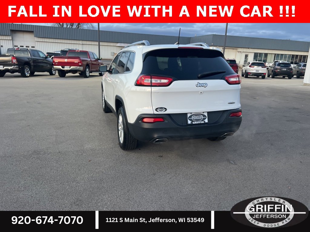 Used 2017 Jeep Cherokee Latitude w/ Cold Weather Group image 14