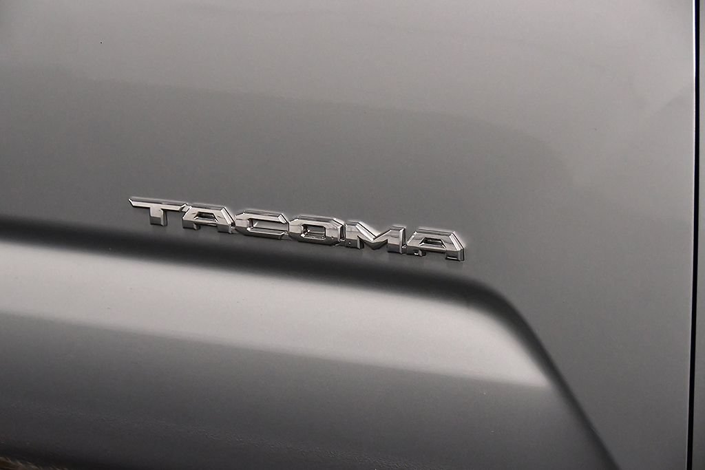 Used 2022 Toyota Tacoma SR5 AWD/4WD image 10
