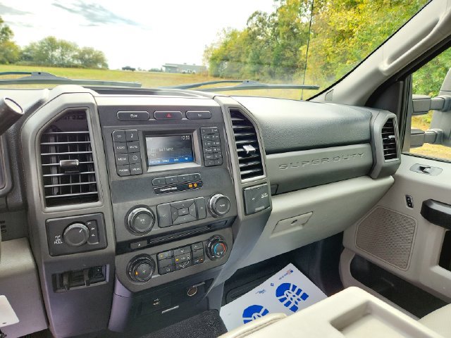 Used 2017 Ford F250 XL w/ Power Equipment Group AWD/4WD image 18