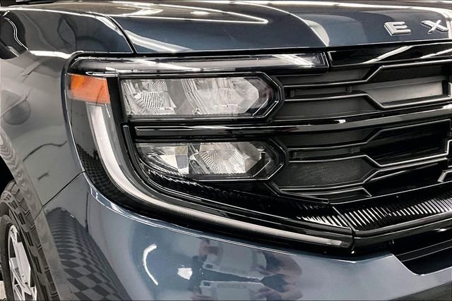 Used 2025 Ford Expedition Active image 37