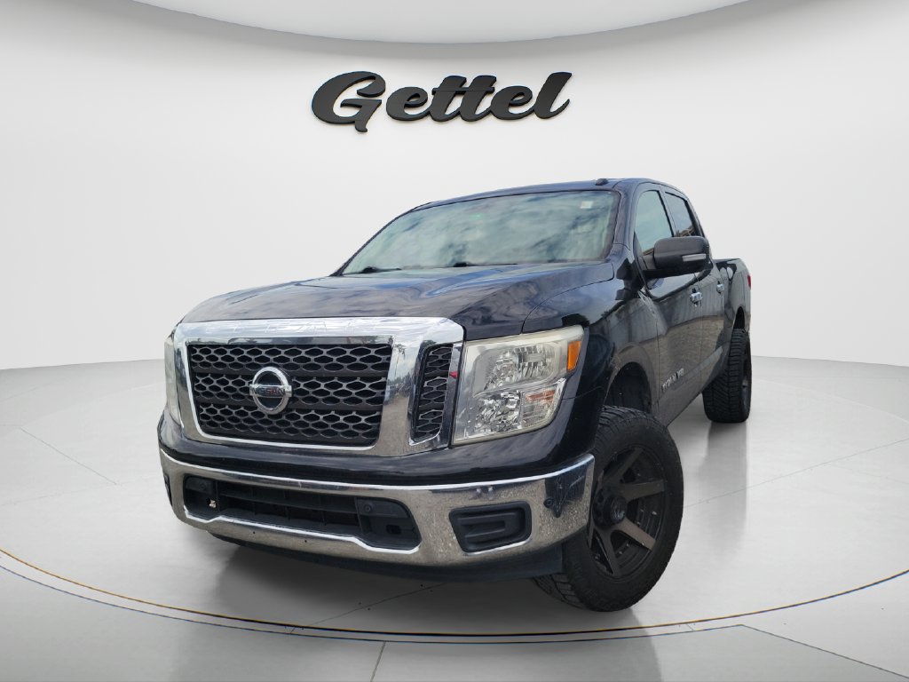 Used 2018 Nissan Titan SV w/ SV Convenience Package
