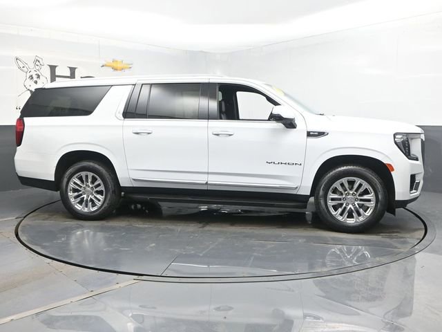 Used 2022 GMC Yukon XL SLT w/ SLT Premium Package AWD/4WD image 1