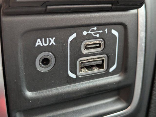 Used 2019 Jeep Wrangler Unlimited Rubicon w/ Dual Top Group image 18