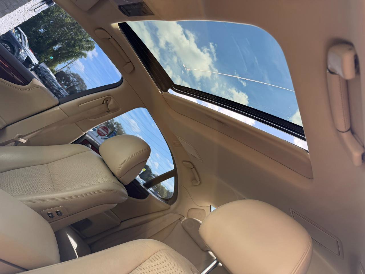 Used 2012 Lexus LS 460 w/ Luxury Value Edition RWD image 36