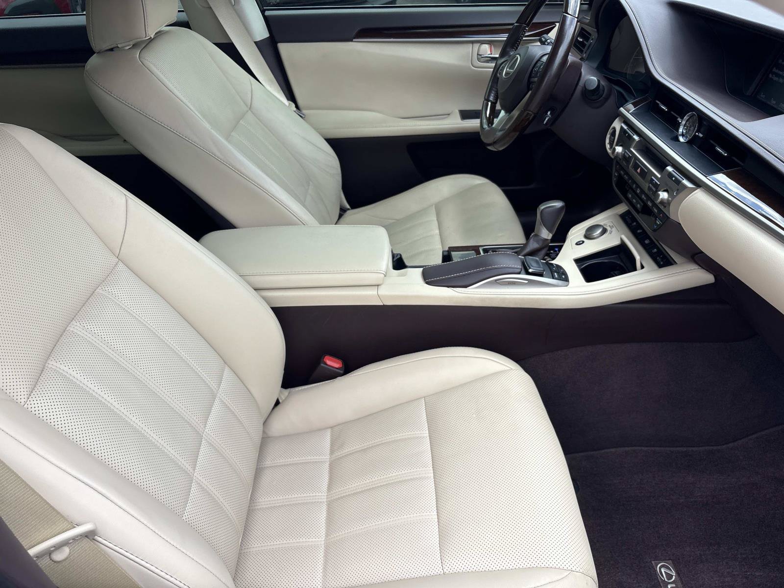 Used 2017 Lexus ES 350 w/ Luxury Package FWD image 35