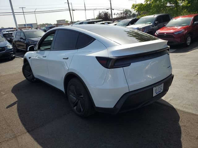 Used 2026 Tesla Model Y AWD image 3