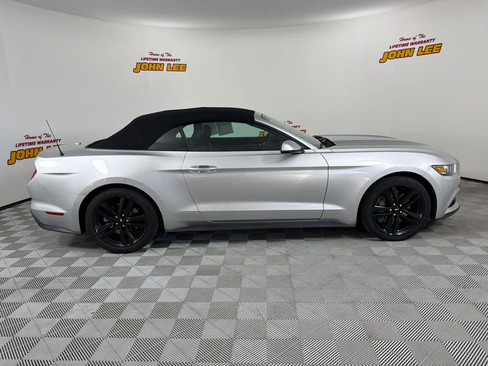 Used 2016 Ford Mustang Premium w/ Ecoboost Performance Package RWD image 7