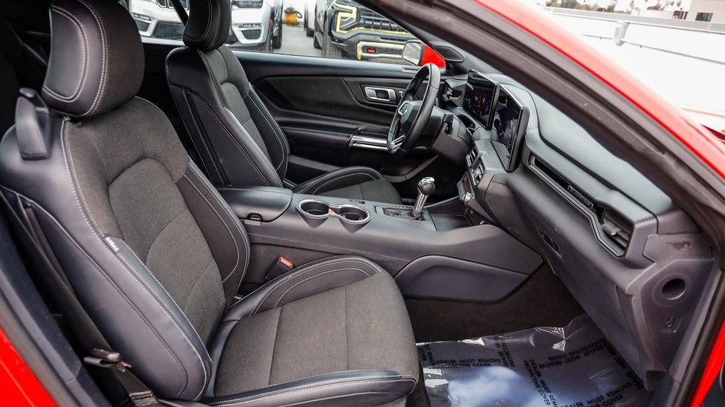 Used 2024 Ford Mustang EcoBoost image 21
