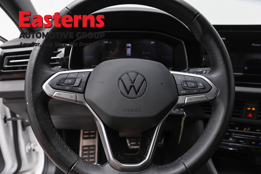 Used 2025 Volkswagen Jetta Sport FWD image 11