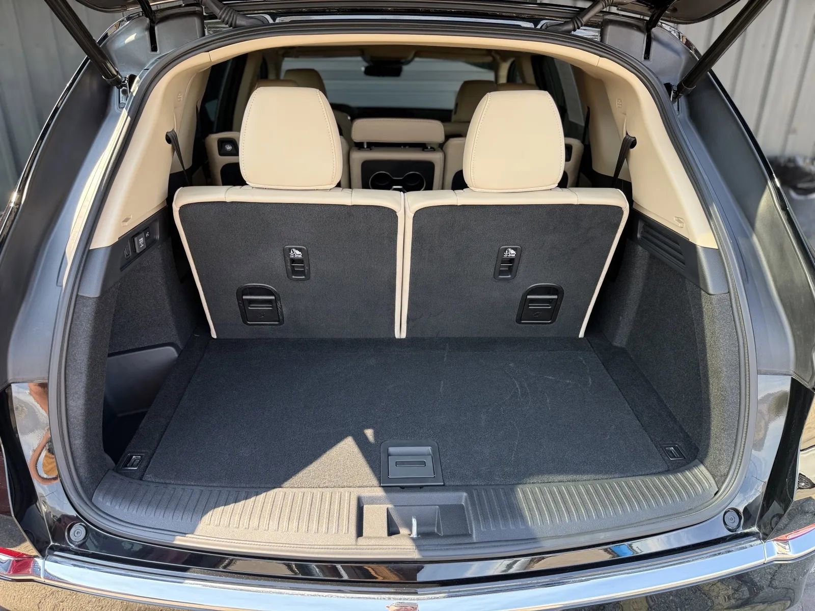 Used 2025 Acura MDX SH-AWD w/ Technology Package image 17