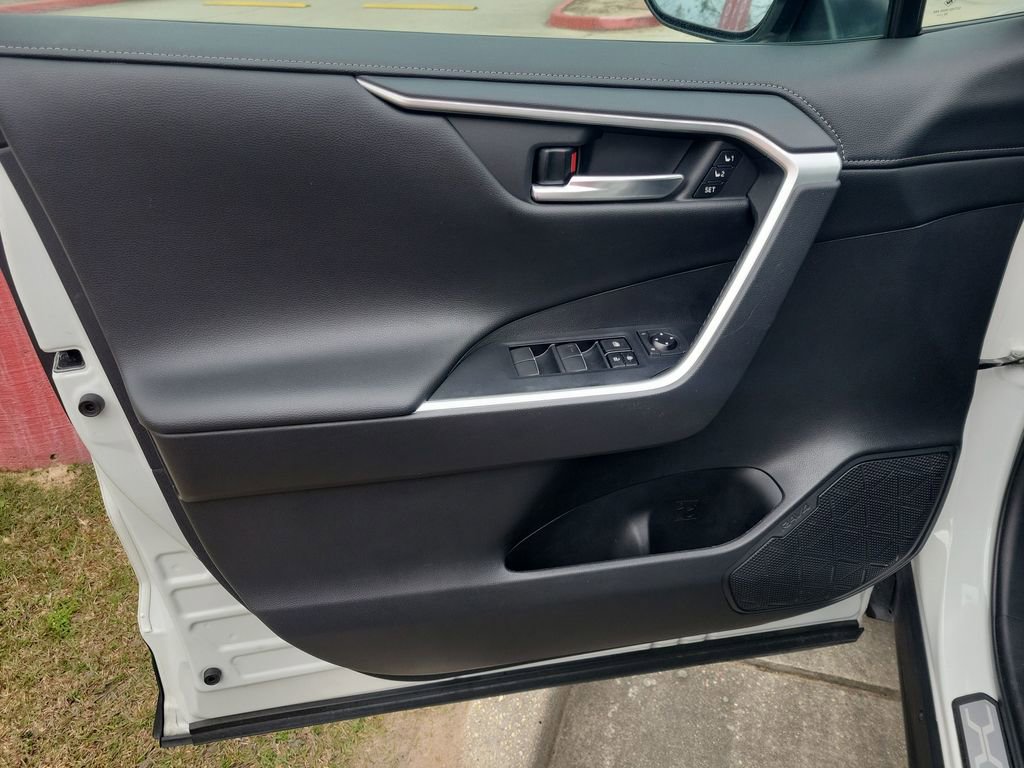 Certified 2021 Toyota RAV4 Limited image 11