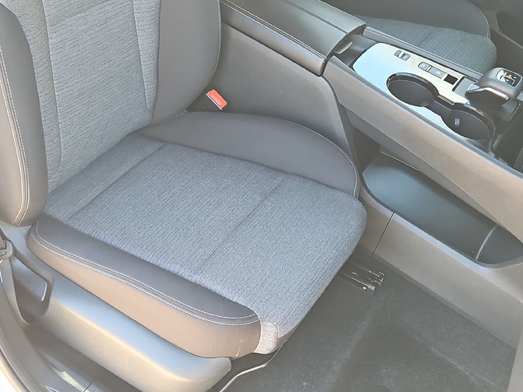 Used 2023 Nissan Rogue SV FWD image 33