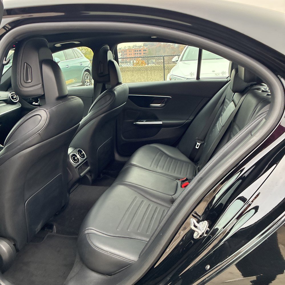 Used 2023 Mercedes-Benz C 300 4MATIC Sedan image 6