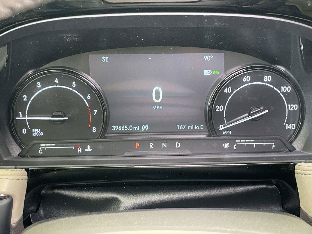 Used 2021 Lincoln Corsair AWD image 35