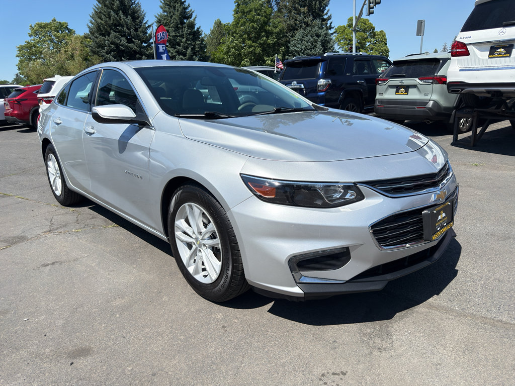 Used 2018 Chevrolet Malibu LT FWD image 11