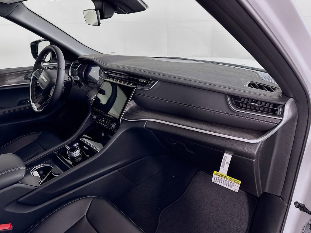 New 2025 Jeep Grand Cherokee L Limited image 37
