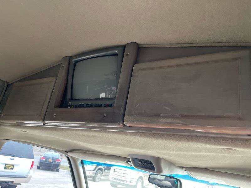 Used 2004 GMC Safari Conversion image 35