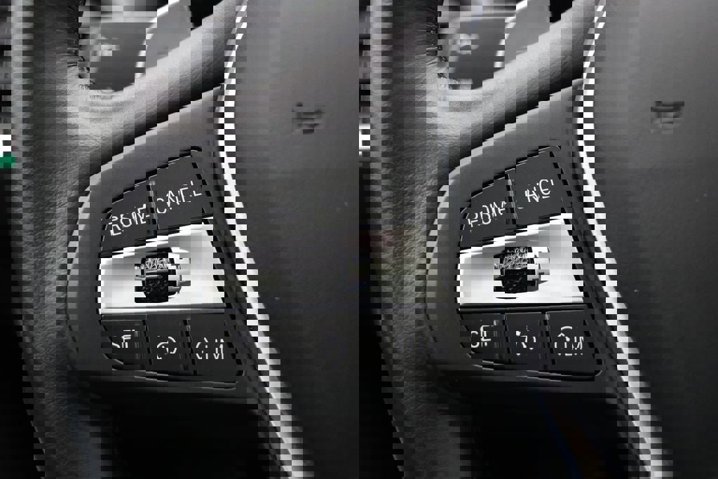 Used 2024 BMW 330i xDrive Sedan w/ Convenience Package image 19