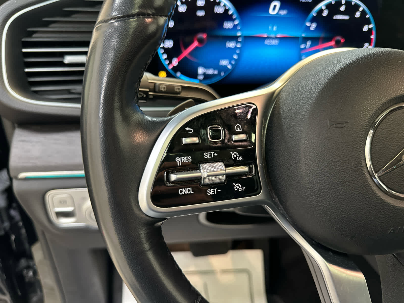 Used 2021 Mercedes-Benz GLE 350 4MATIC image 19