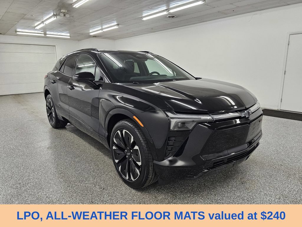 Used 2025 Chevrolet Blazer EV RS AWD/4WD image 3