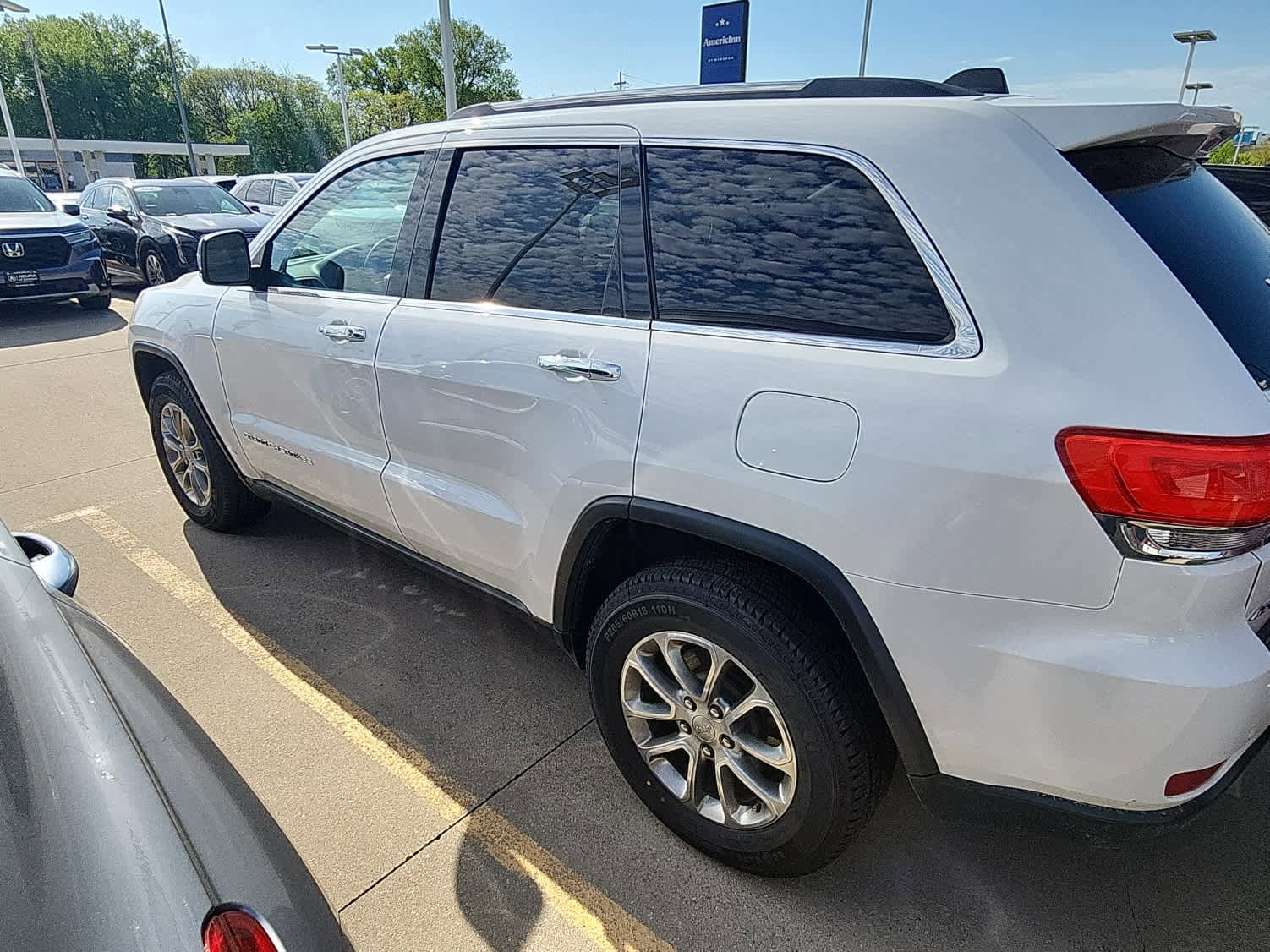 Used 2015 Jeep Grand Cherokee Limited AWD/4WD image 8
