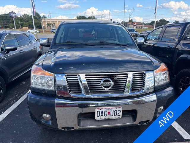 Used 2015 Nissan Titan SV w/ SV Value Truck Package AWD/4WD image 2