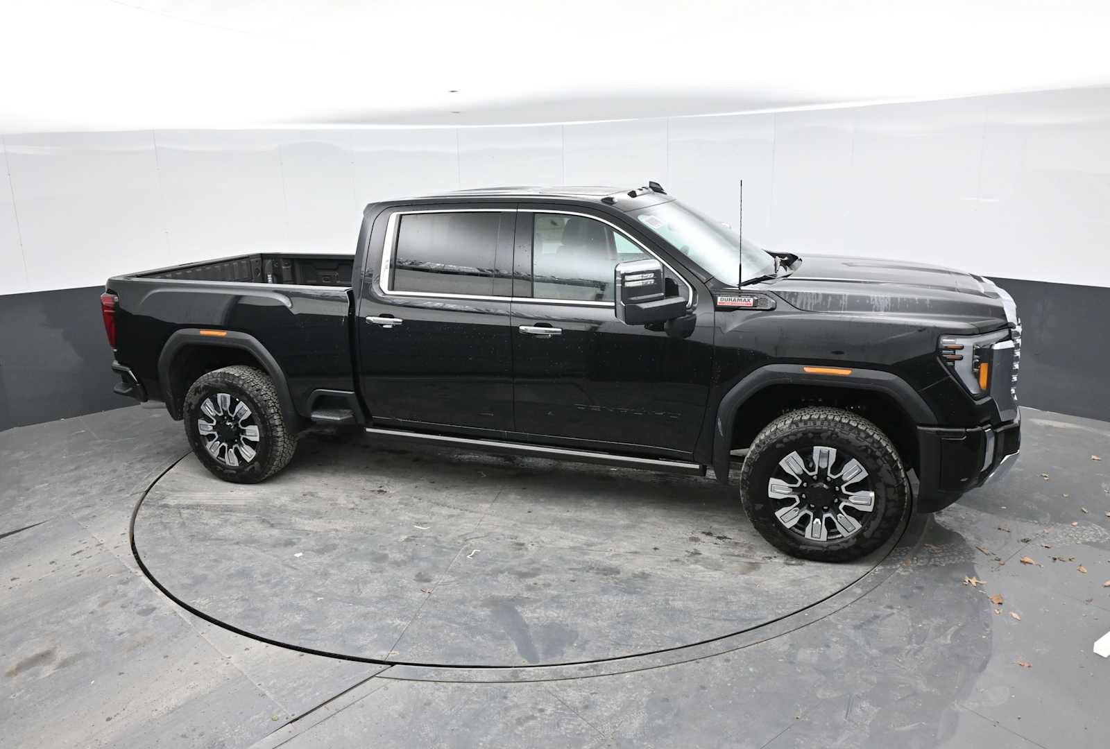 New 2026 GMC Sierra 2500 Denali w/ Denali Reserve Package AWD/4WD image 33