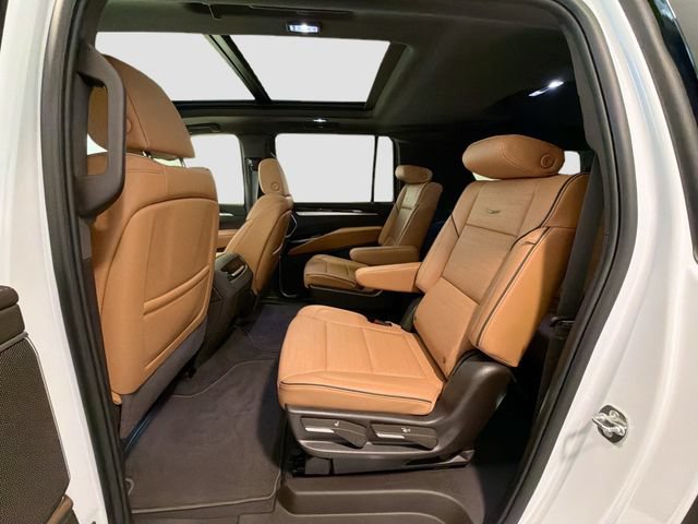 Certified 2026 Cadillac Escalade ESV Luxury AWD/4WD image 23