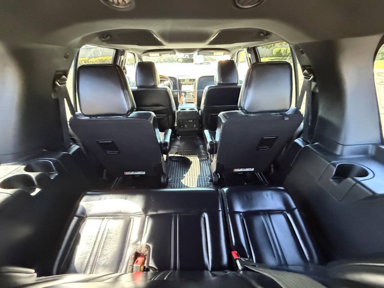 Used 2017 Lincoln Navigator L Select AWD/4WD image 12