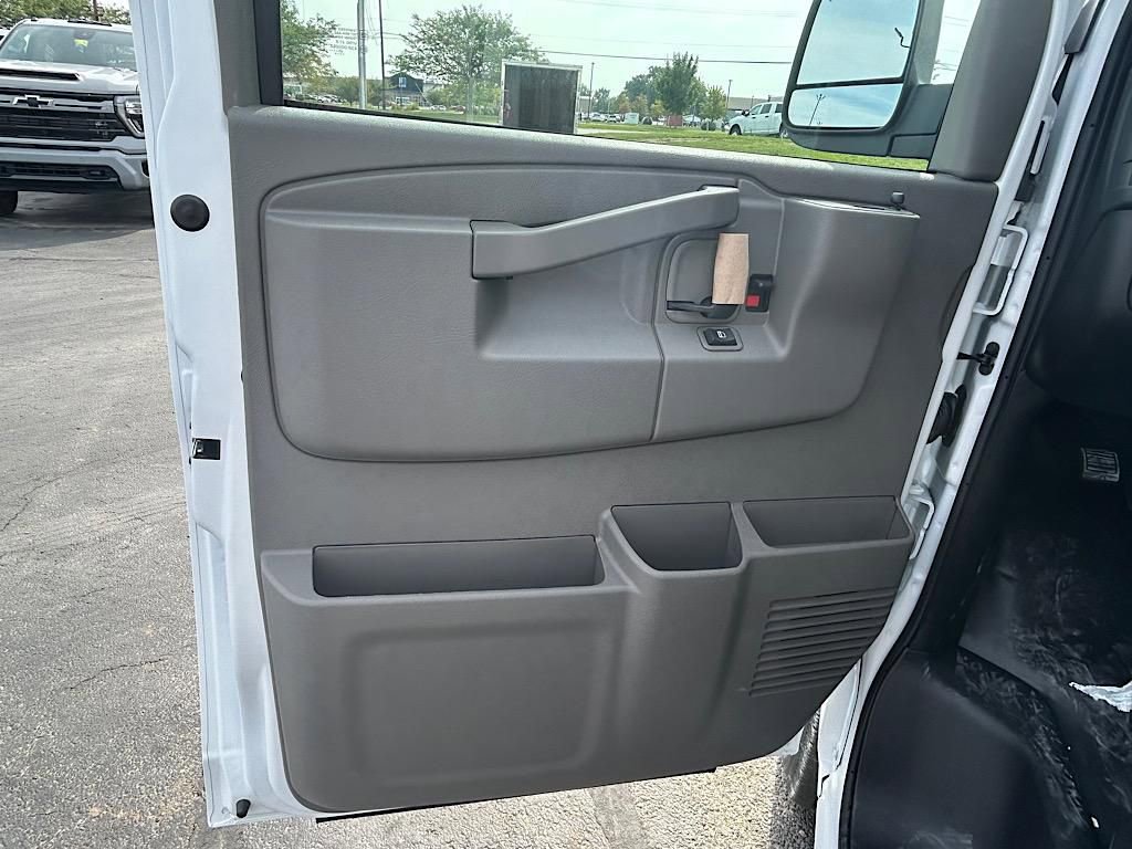 New 2025 Chevrolet Express 3500 Extended w/ Driver Convenience Package RWD image 17