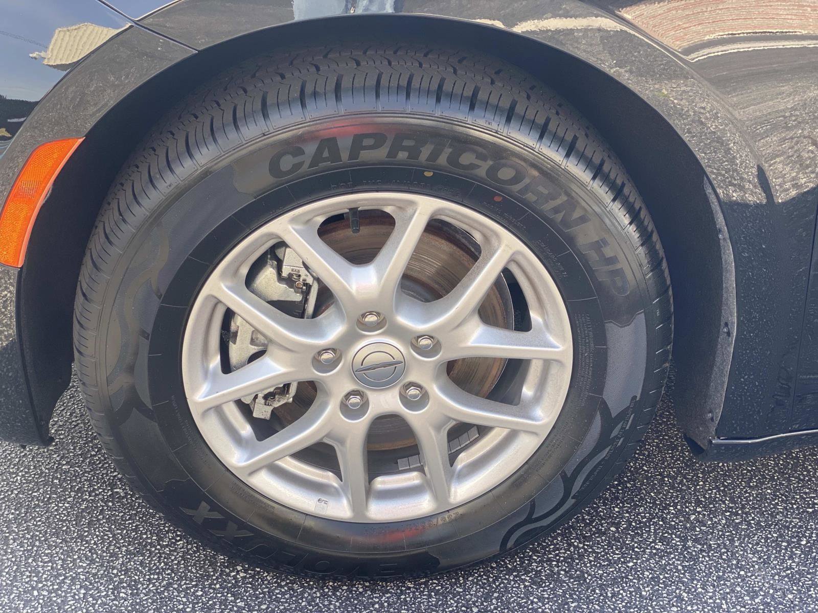 Certified 2025 Chrysler Pacifica Select image 13