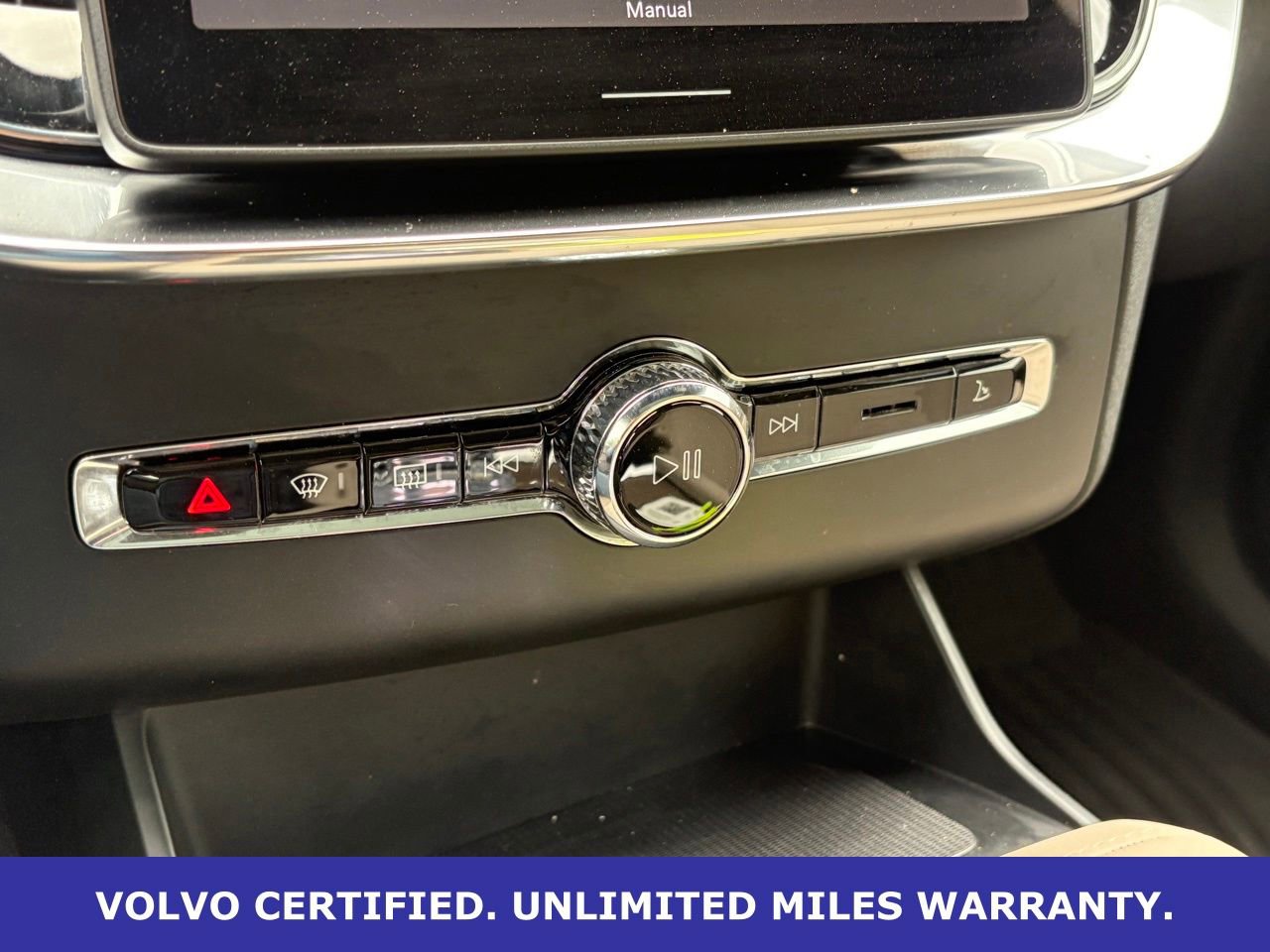 Certified 2025 Volvo XC90 B5 Plus AWD/4WD image 23