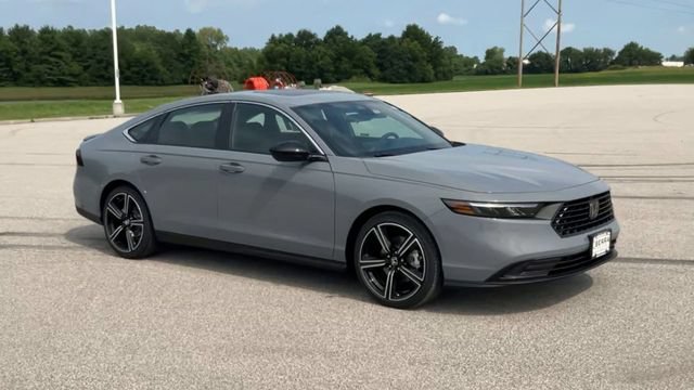 Used 2024 Honda Accord Sport image 2