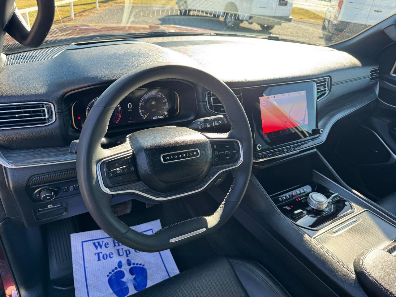 Used 2024 Jeep Wagoneer Series III AWD/4WD image 33