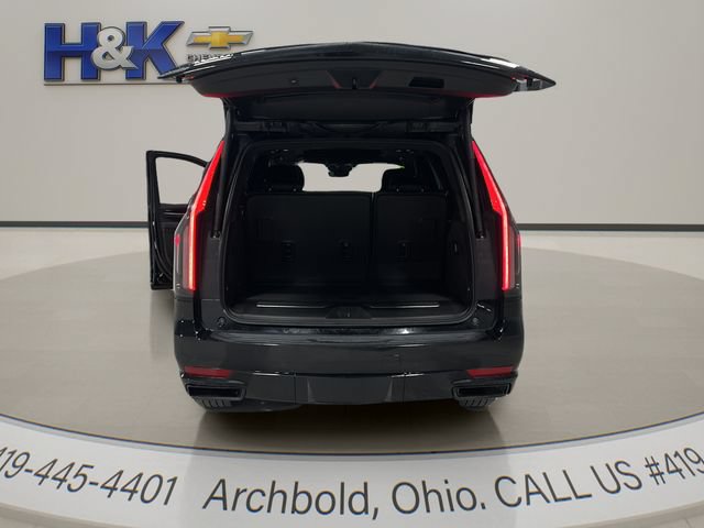 Used 2022 Cadillac Escalade Sport w/ LPO, ONYX Package AWD/4WD image 32