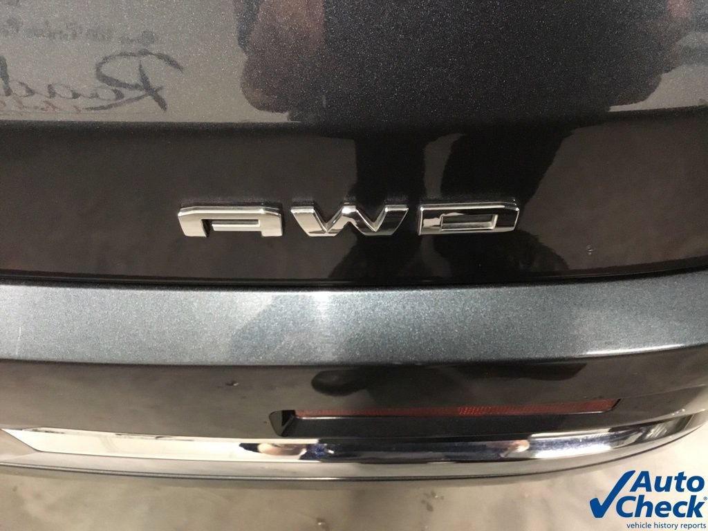 Used 2020 GMC Acadia Denali AWD/4WD image 16