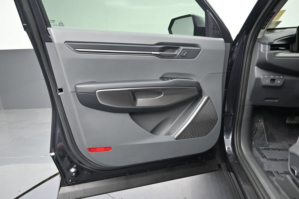 Used 2026 Kia EV9 Light RWD image 11