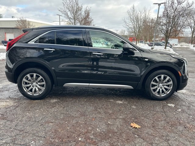 Used 2020 Cadillac XT4 Premium Luxury w/ Cold Weather Package image 5