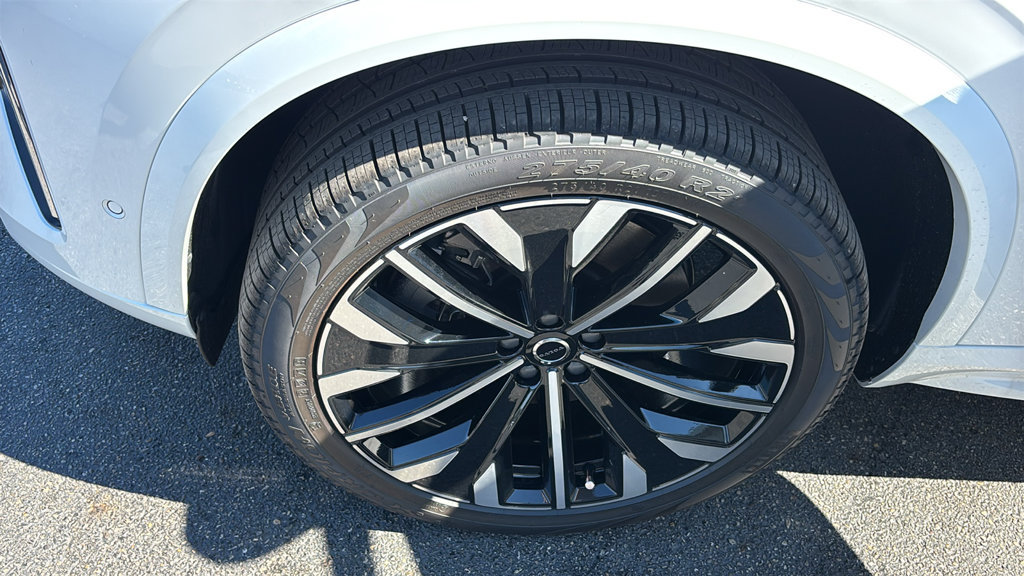 New 2027 Volvo XC90 B6 Ultra AWD/4WD image 32