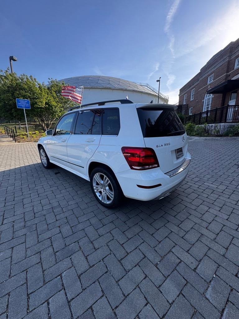 Used 2015 Mercedes-Benz GLK 350 4MATIC image 3
