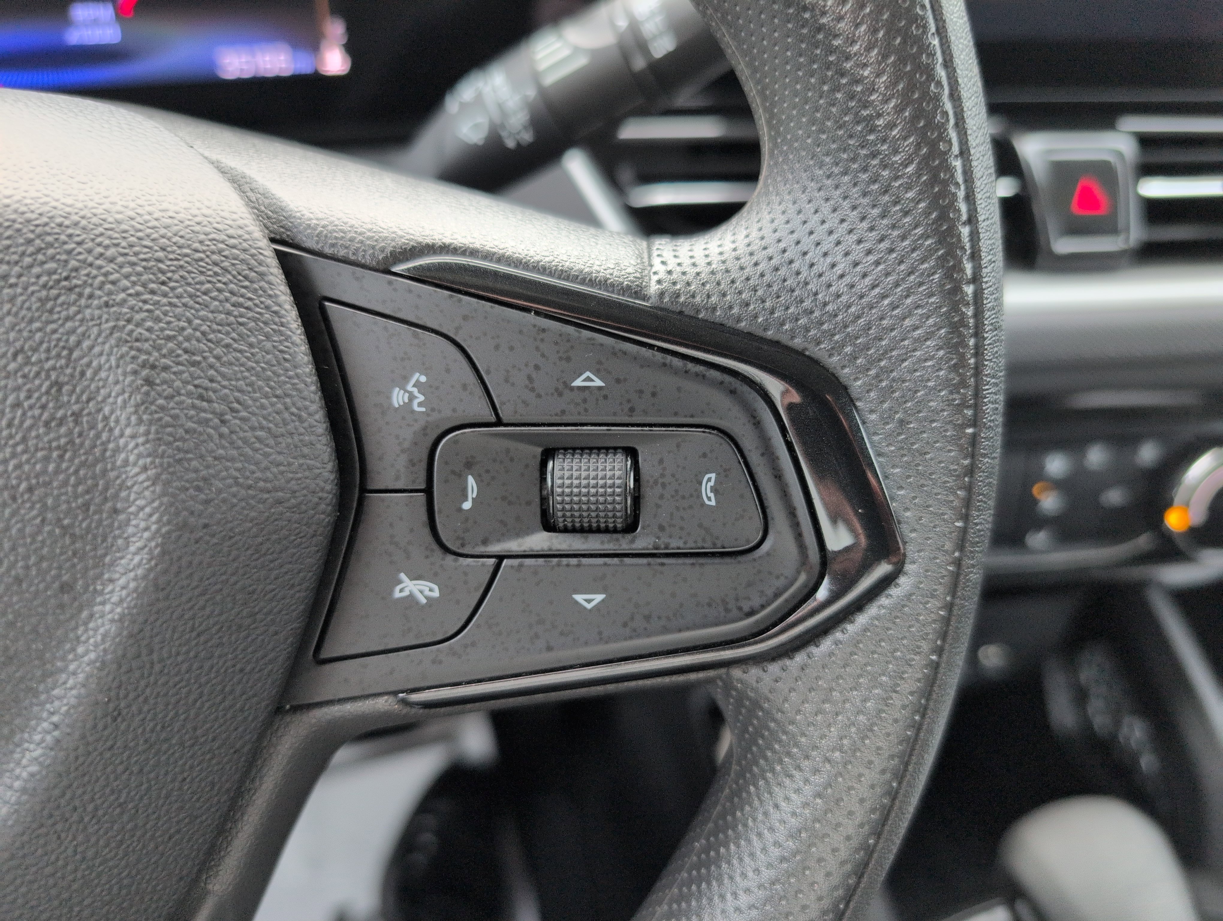 Used 2025 Chevrolet TrailBlazer LT image 17