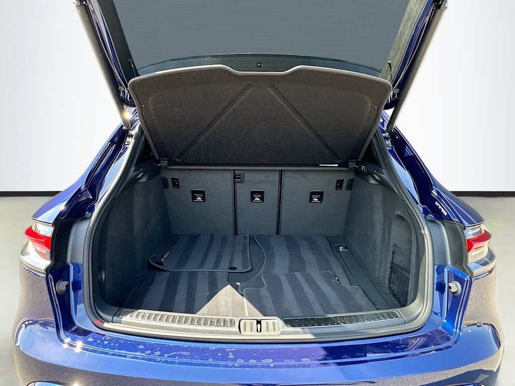 Certified 2026 Porsche Macan AWD/4WD image 28