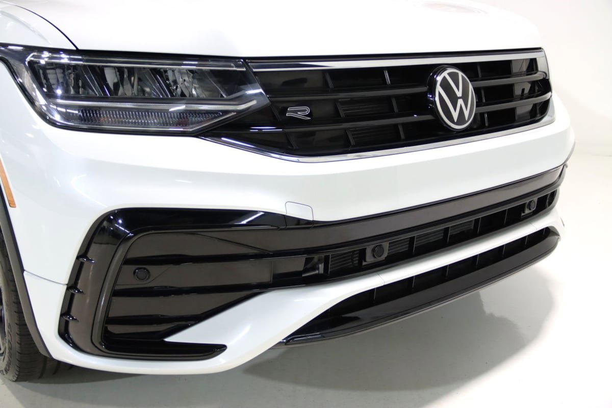 Used 2023 Volkswagen Tiguan SE R-Line AWD/4WD image 23