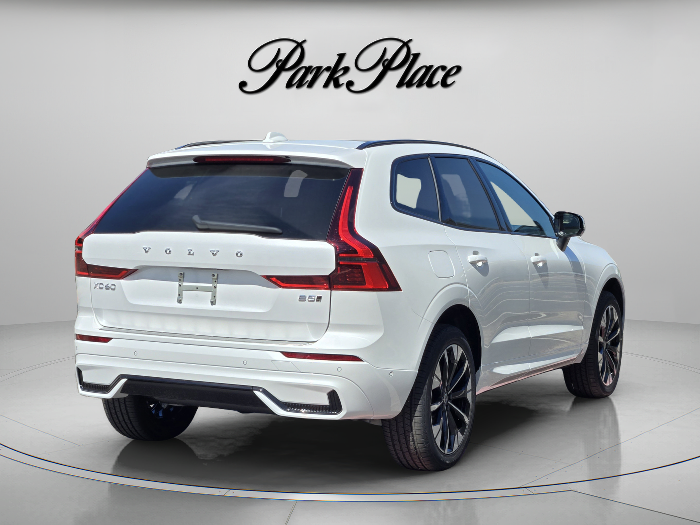 Used 2026 Volvo XC60 B5 Plus w/ Protection Package Premier AWD/4WD image 6