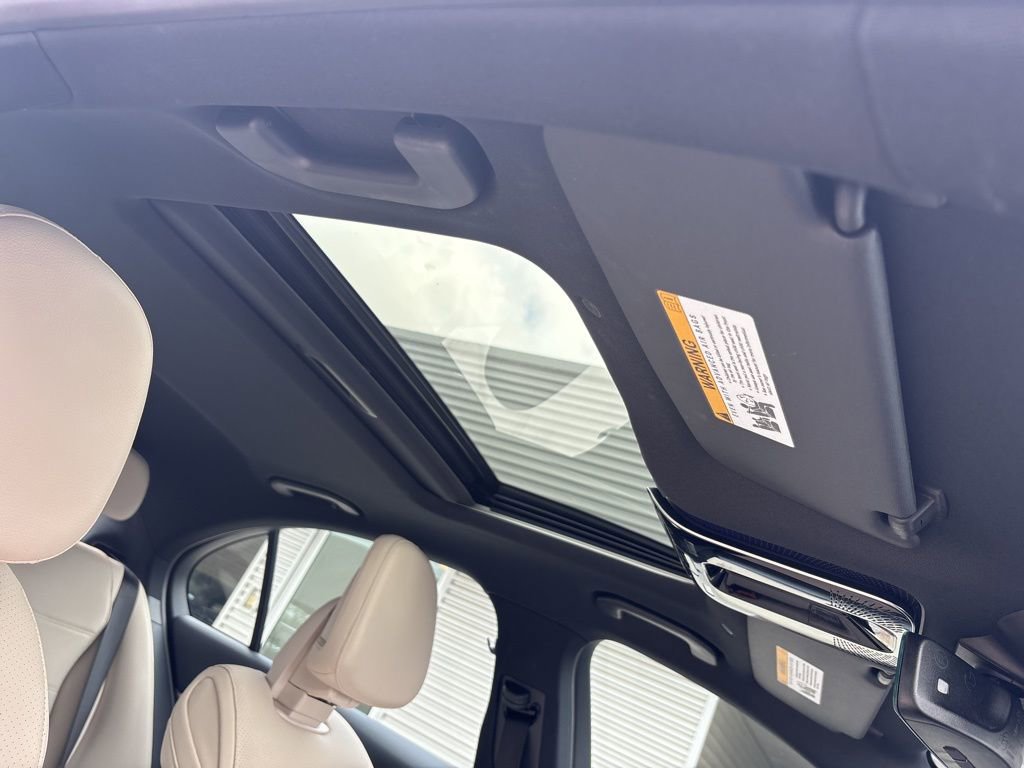 Used 2025 Mercedes-Benz C 300 Sedan image 18