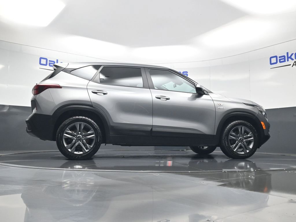 Used 2023 Kia Seltos LX image 43