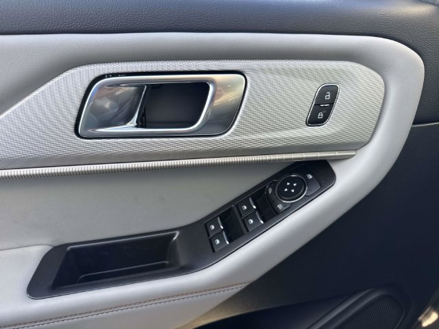 New 2026 Ford Explorer Active w/ Active Comfort Package RWD image 20