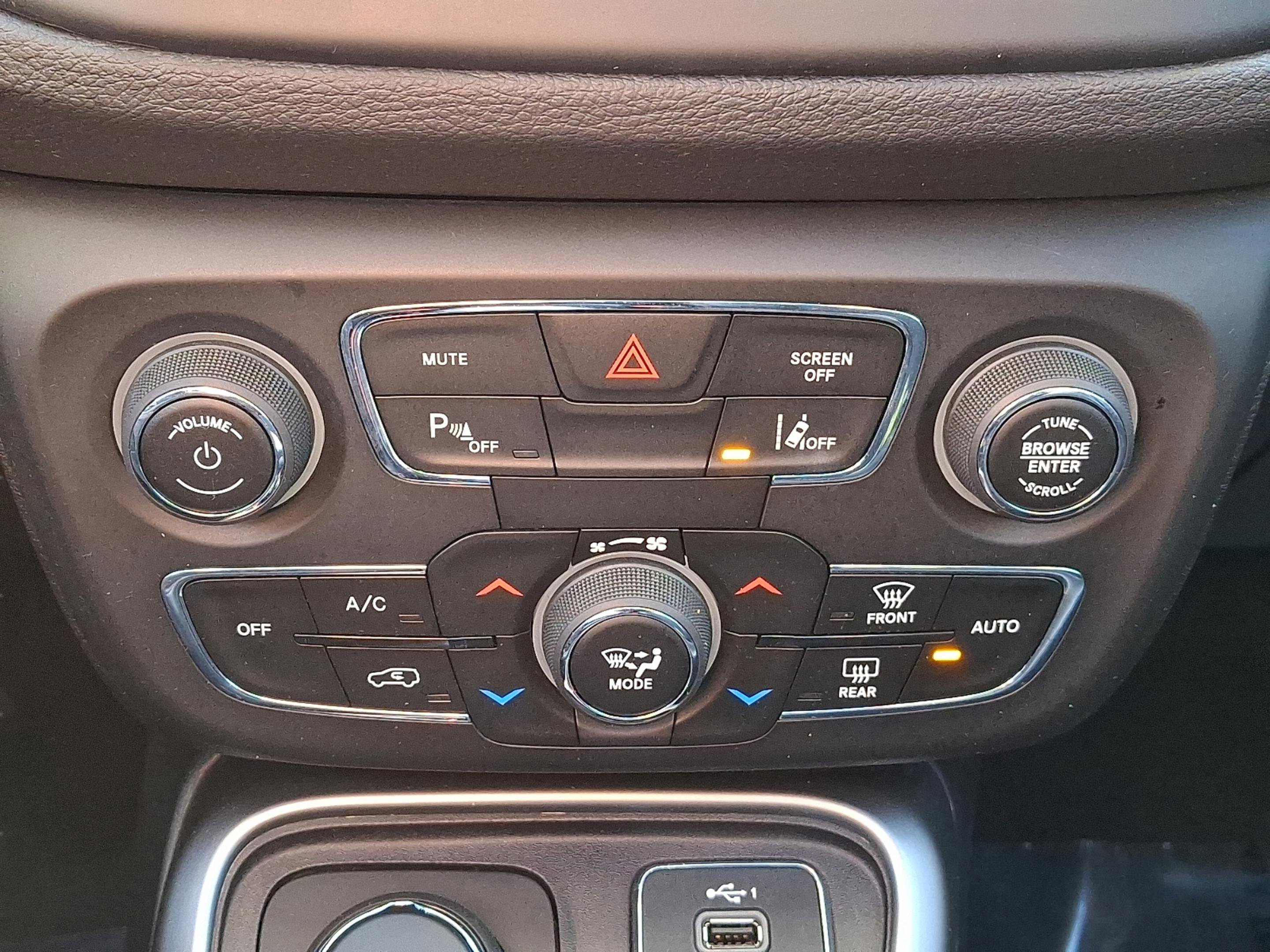 Used 2020 Jeep Compass Latitude image 16